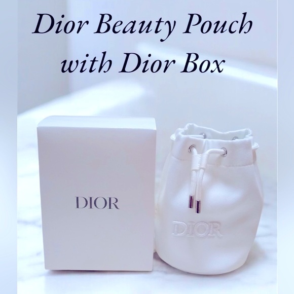 DIOR White Canvas Bucket Pouch Beauty Embroidered DIOR Logo & Box! - Picture 1 of 15
